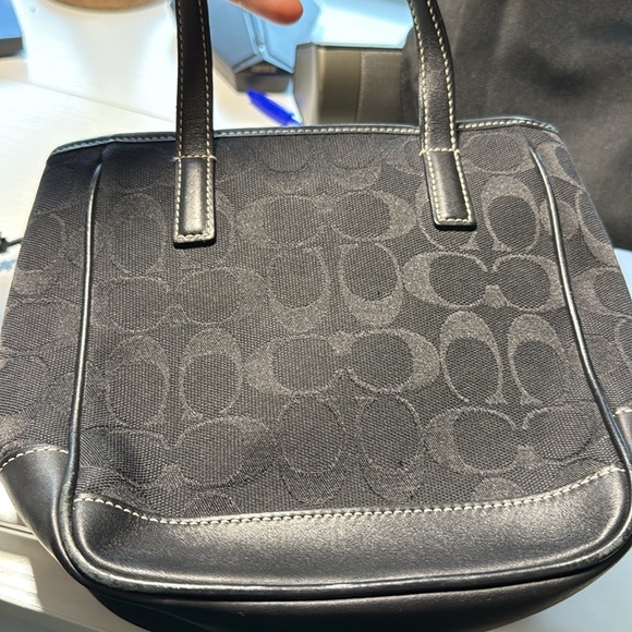 Coach Signature Collection Black Bag - Picture 15 of 17
